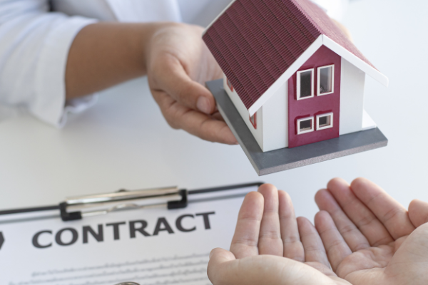 When is the Best Time to Buy or Sell Property? A Look at Real Estate Market Cycles / indiainvesthub.in