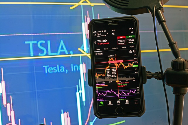 What is Short Selling? Learn How Investors Profit from Falling Prices