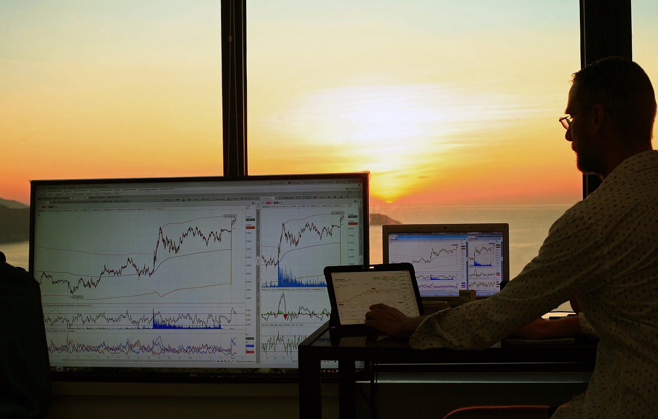 How to Use Breakout Swing Trading Strategy to Maximize Profits