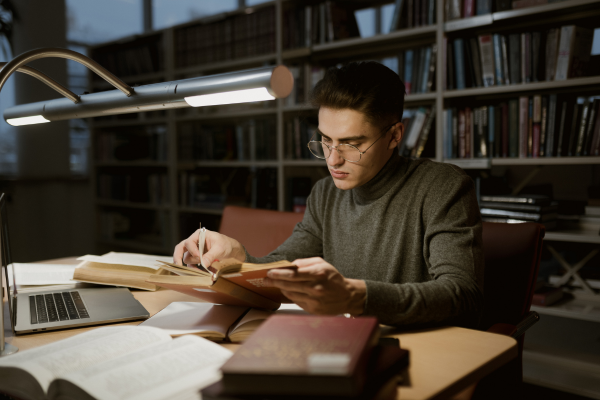 Top 10 Technical Analysis Books Every Trader and Investor Should Read